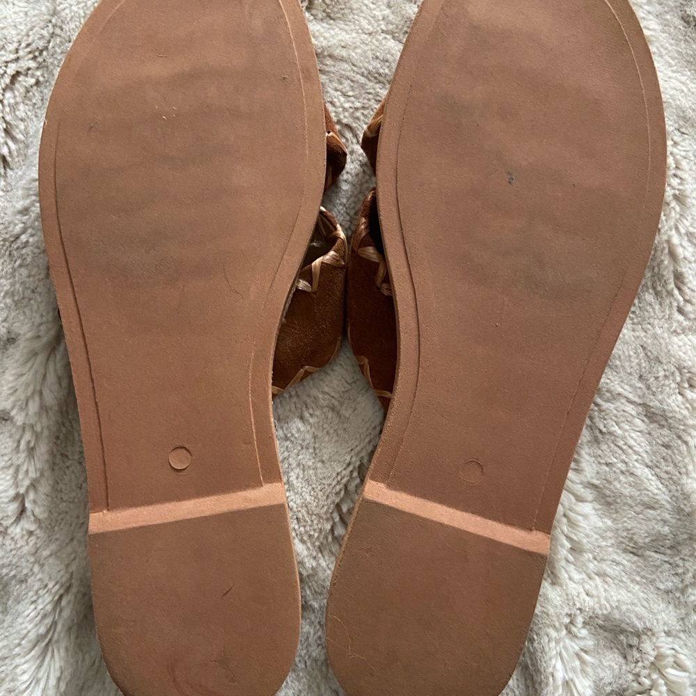 Italian Sandals 9.5 - Picture 3 of 3